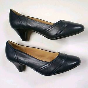 Strictly comfort black new women shoes size 6